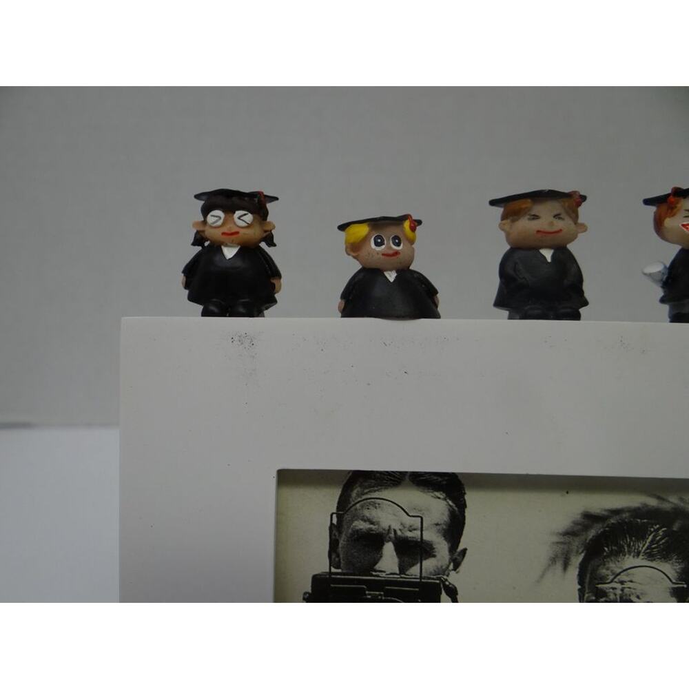 Graduate Photo Frame, Fun Graduate Characters, Graduation Memories, NEW - Picture 2 of 4